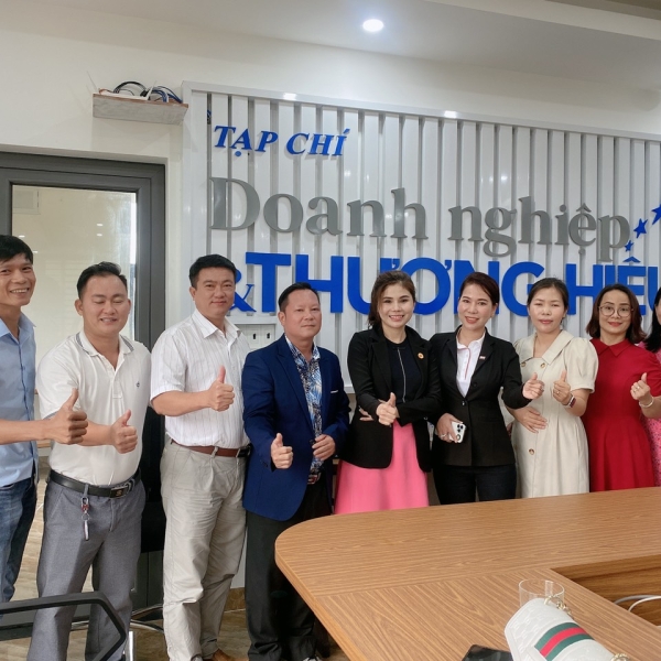 BAN QUẢN LÝ VÀ ĐỘI NGŨ BẢO VỆ